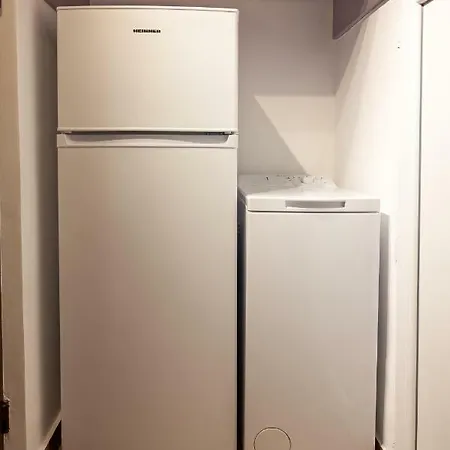 International - Free Parking Apartment